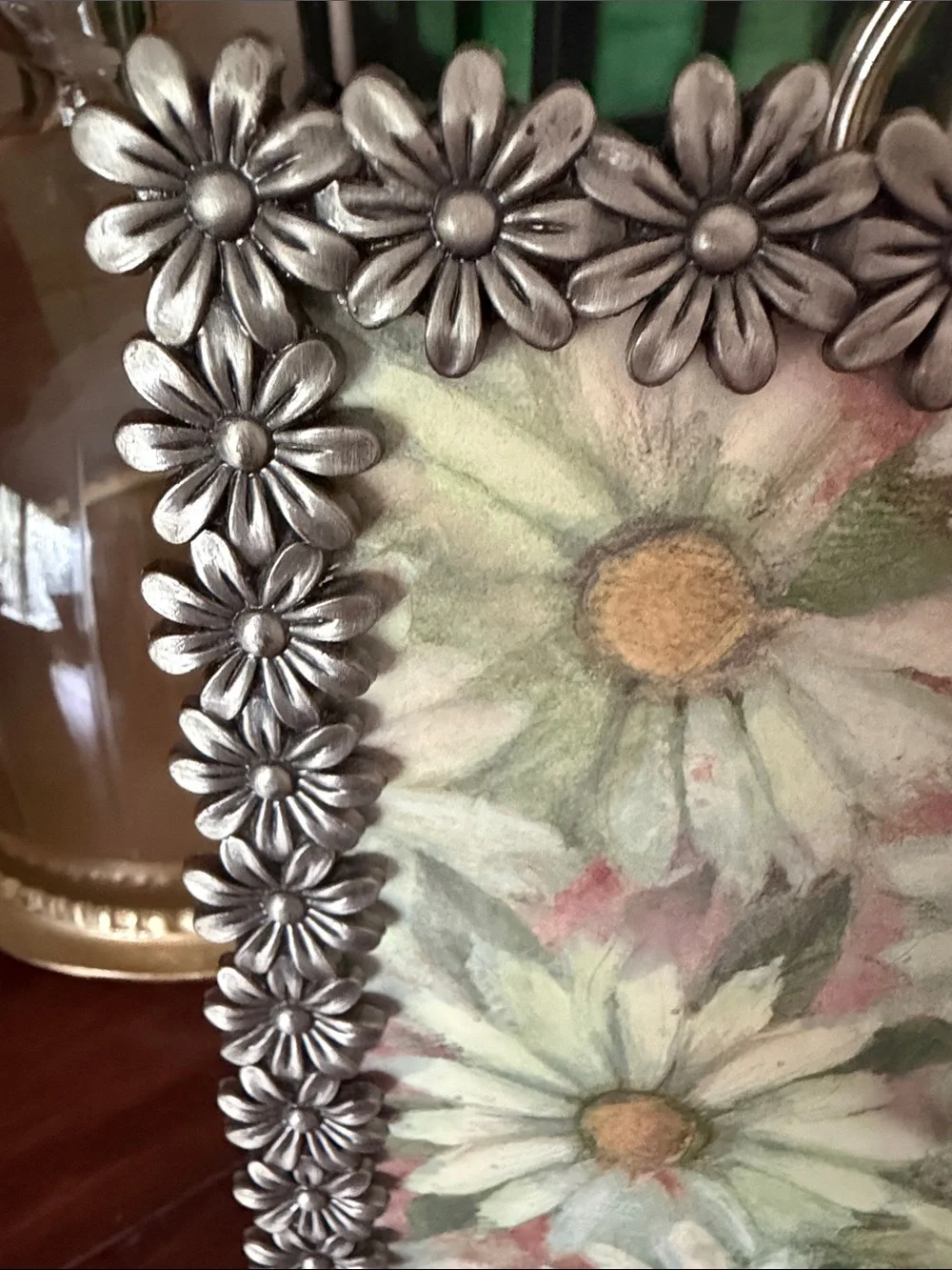 Floral Daisy Pewter Frame with glass front – Silver rectangle